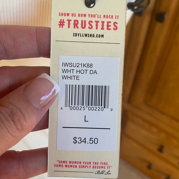 Brand new does not fit size Large. - Picture 8 of 9